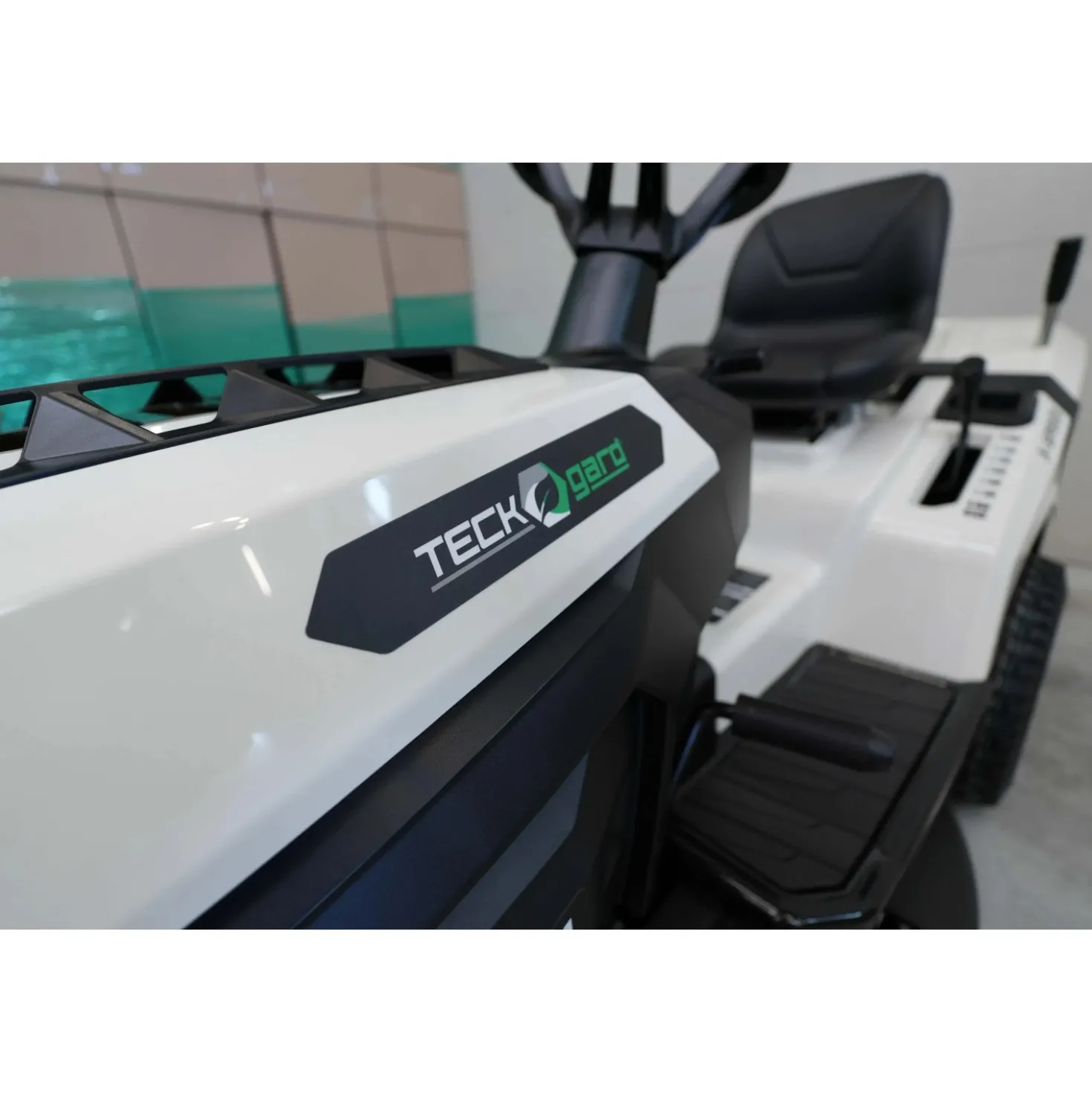 Trattorino tagliaerba a scoppio TECKGARD TGTR 8635M 352 CC