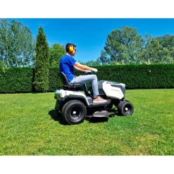 Trattorino tagliaerba a scoppio TECKGARD TGTR 10755HL